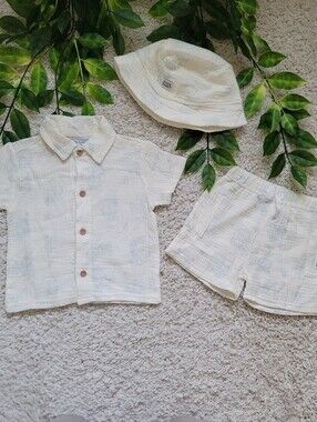 Baby Boy Muslin Peter Rabbit Outfit + Bucket Hat (9-12 Months)